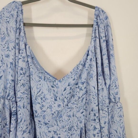 MISSGUIDED PLUS‎ SIZE Floaty floral playsuit in Blue/White - Size US 22 - Picture 2 of 8
